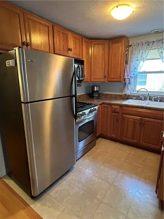 Coventry, RI 02816,15 SENECA ST