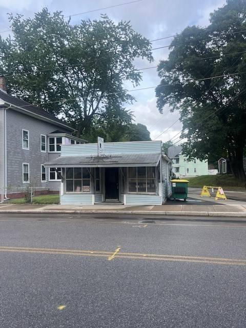 Woonsocket, RI 02895,124 Providence ST