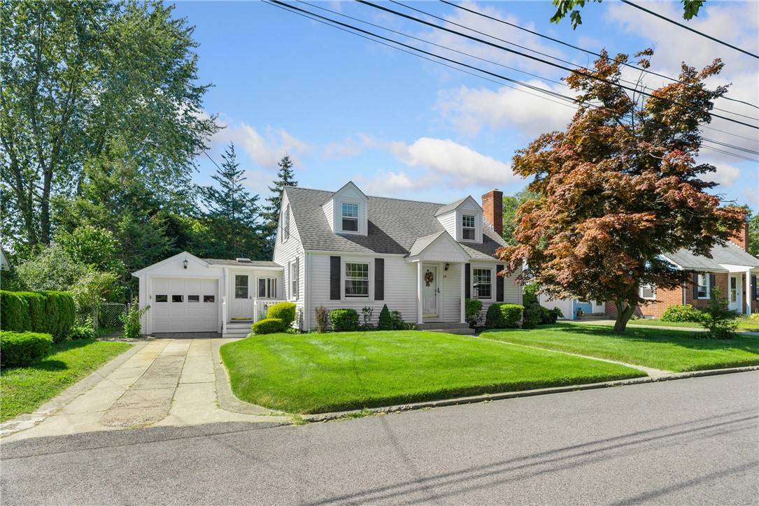 Warwick, RI 02889,19 Mystic DR