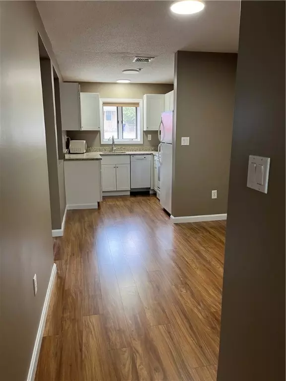 Pawtucket, RI 02861,728 Beverage Hill AVE #12