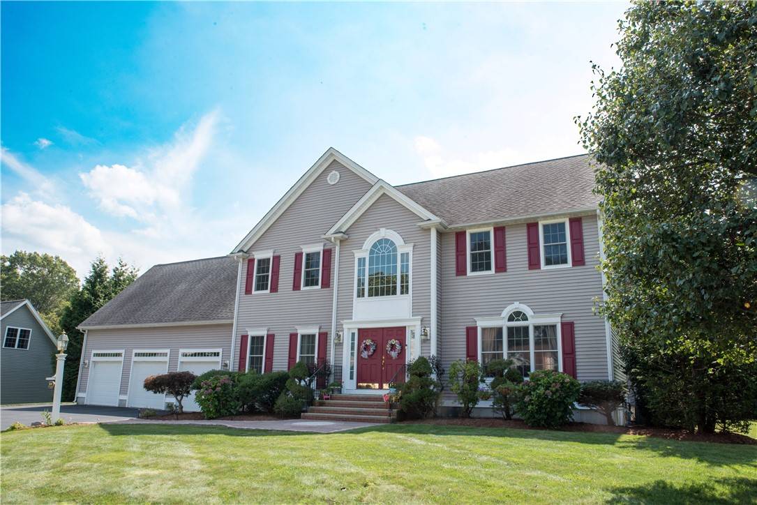 100 Twin Birch DR,  Cranston,  RI 02921