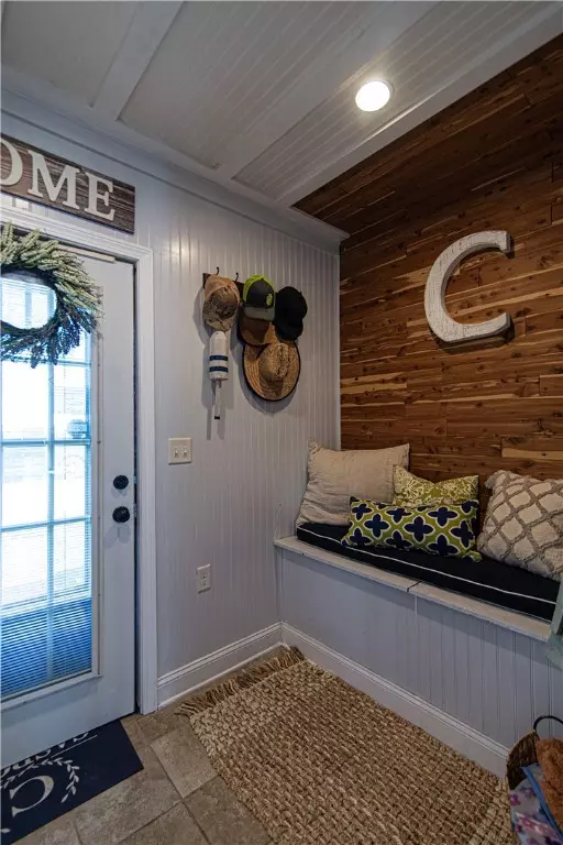 Pawtucket, RI 02861,33 Martin ST