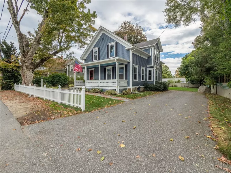 17 Maple ST, Coventry, RI 02816