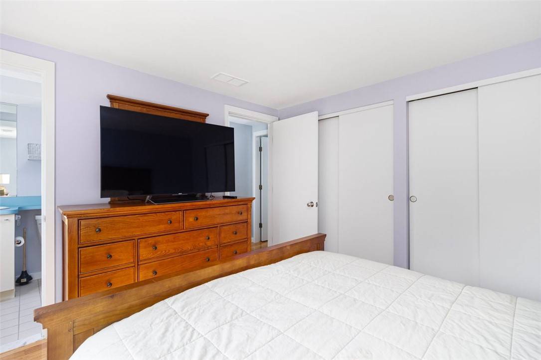 Narragansett, RI 02882,8 Meadowbrook WAY