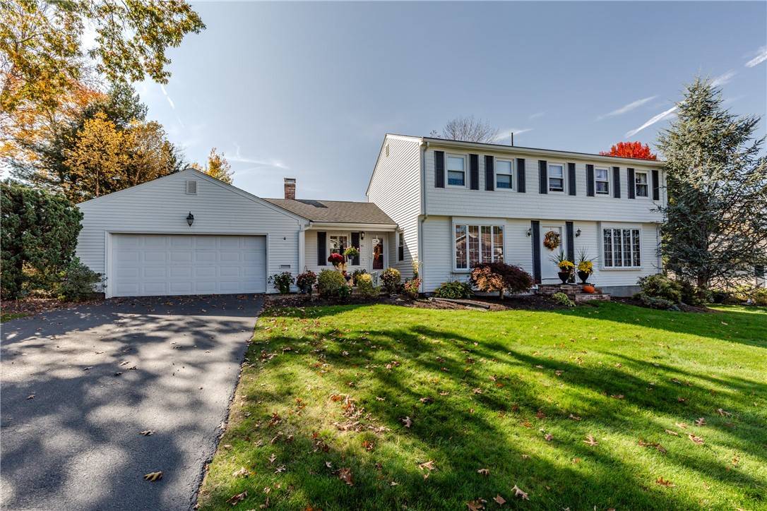 46 Larkspur DR, Cranston, RI 02920