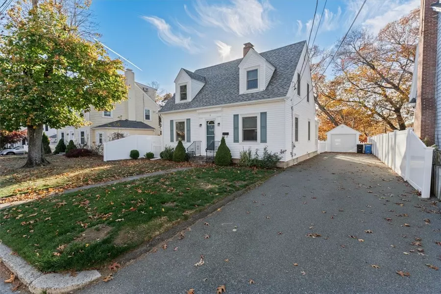 8 Fairview AVE, Lincoln, RI 02865