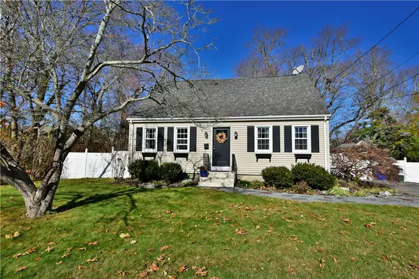 122 Fatima DR, Warren, RI 02885