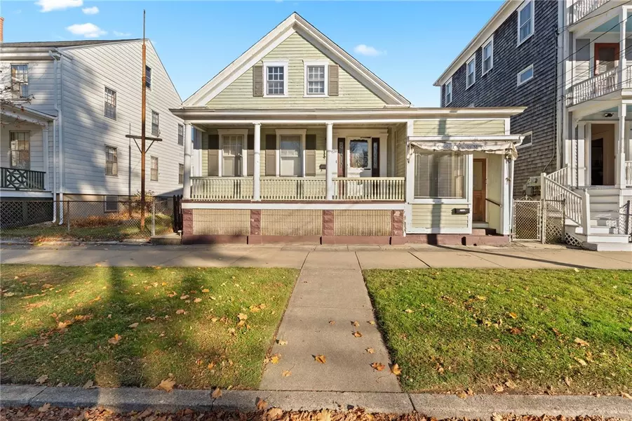 276 High ST, Bristol, RI 02809