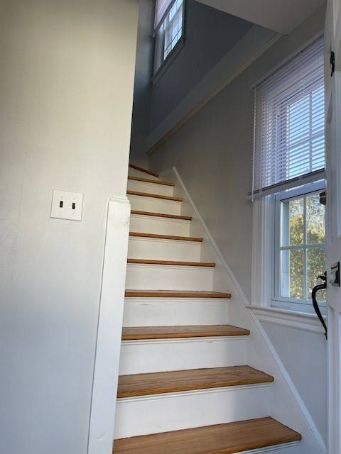 Warwick, RI 02896,30 Shippen AVE