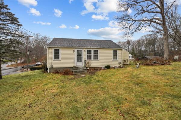 19 Leigh RD, Cumberland, RI 02864