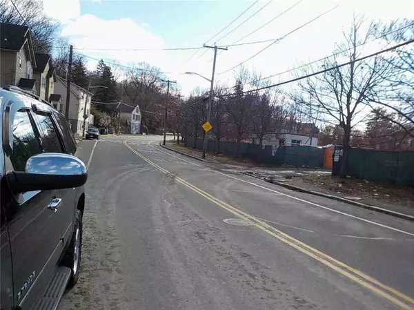 Providence, RI 02909,839 Manton AVE