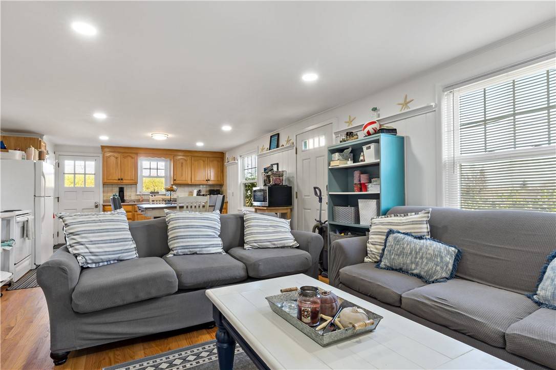 Narragansett, RI 02882,25 Green Meadow DR