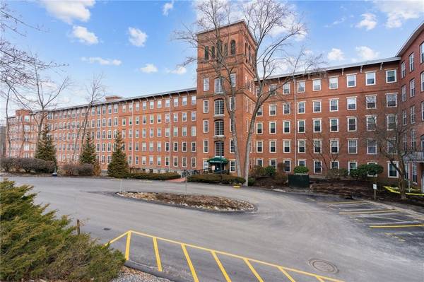 2 School ST #430, Lincoln, RI 02802