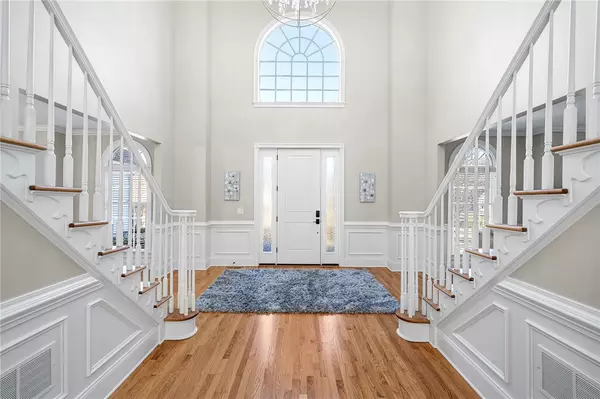 East Greenwich, RI 02818,30 Lenihan LN