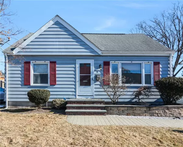 18 Yale AVE, East Providence, RI 02915