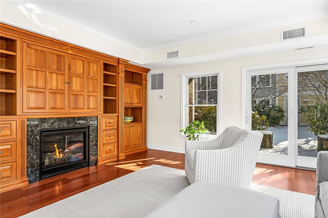 Narragansett, RI 02882,20 Narragansett AVE #701