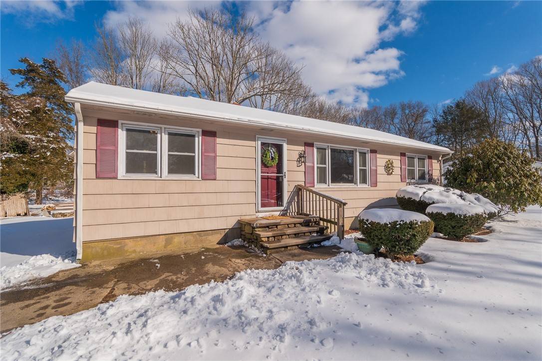 South Kingstown, RI 02879,711 South RD