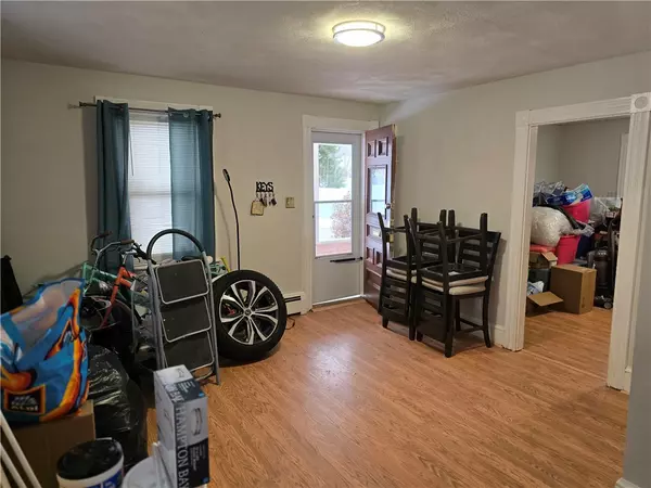 West Warwick, RI 02893,16 Matteson AVE