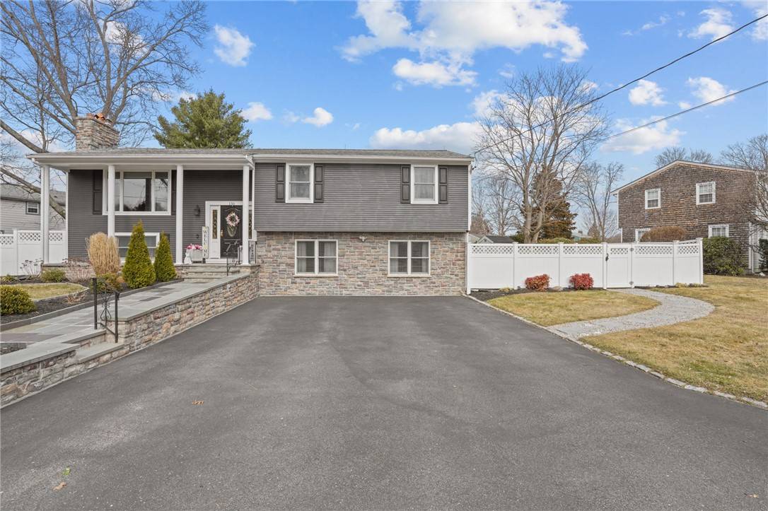 Warwick, RI 02888,136 Honeysuckle RD