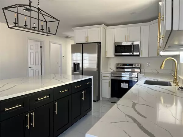 North Providence, RI 02904,33 Thurber ST