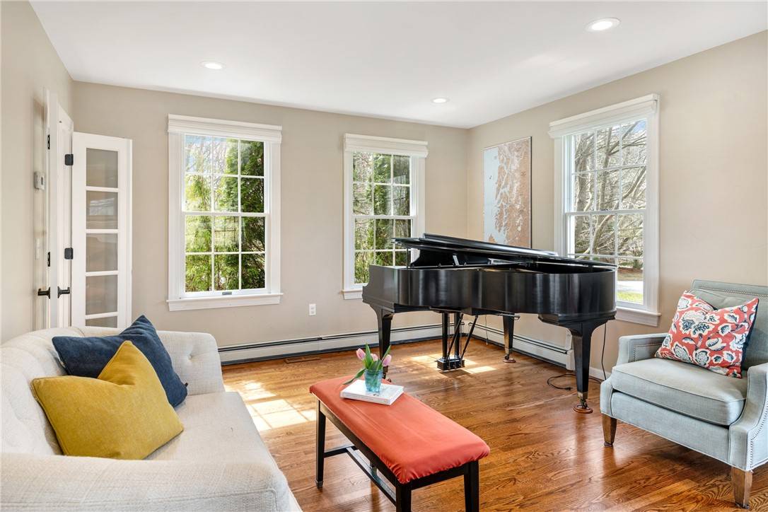 Portsmouth, RI 02871,70 West Passage DR