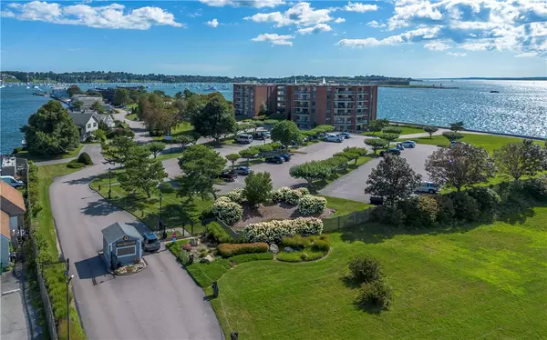 1202 Capella South, Newport, RI 02840