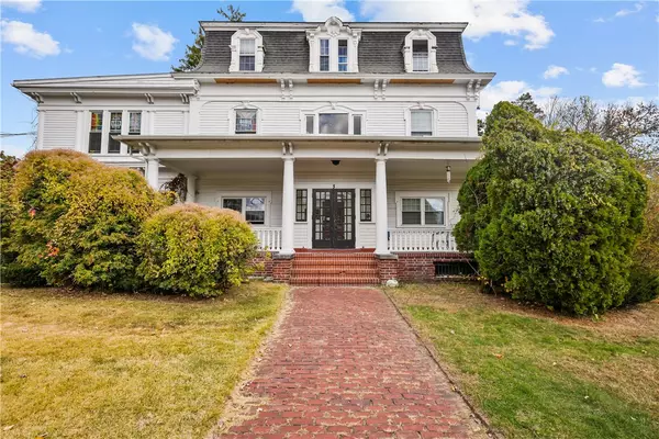 3 Highland ST, Woonsocket, RI 02895