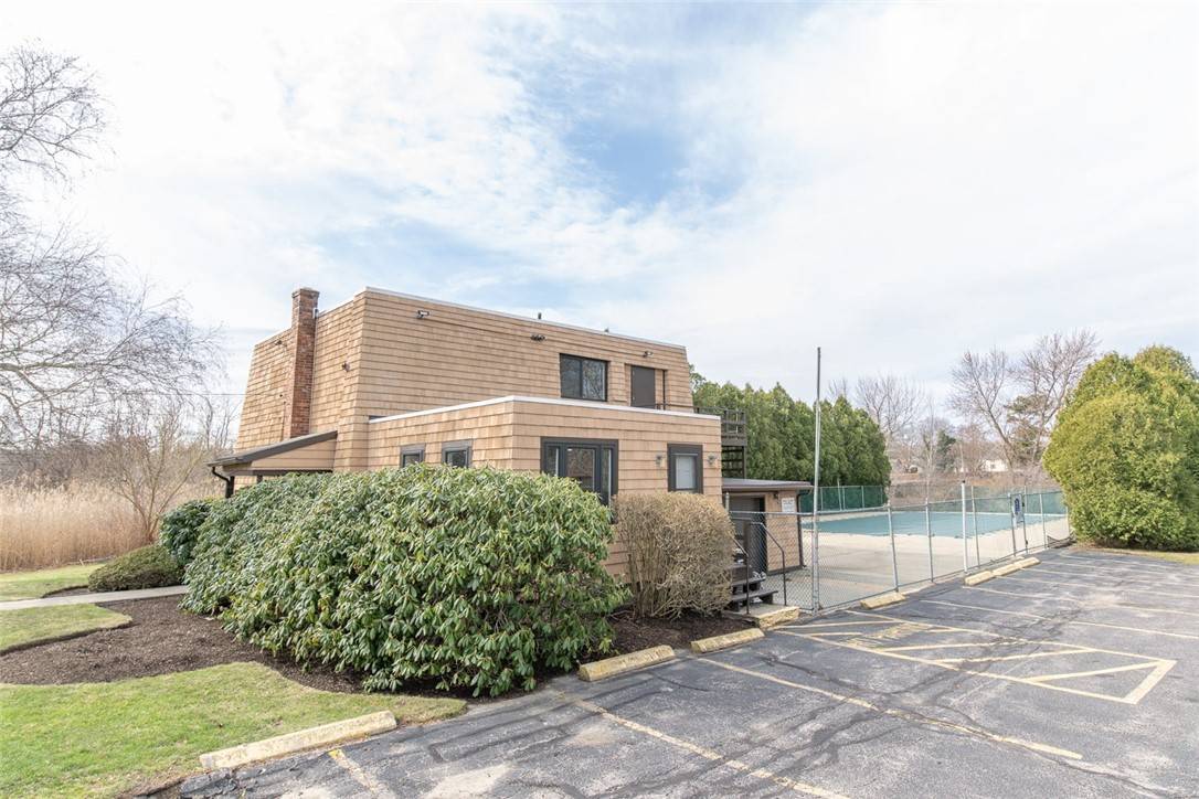 Warren, RI 02885,510 Child ST #101B