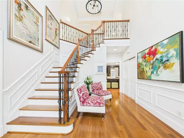 East Greenwich, RI 02818,20 Beechcrest RD