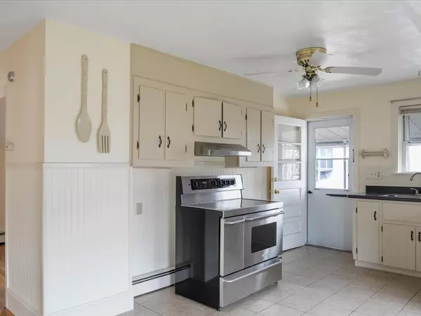 East Providence, RI 02914,35 Winsor ST