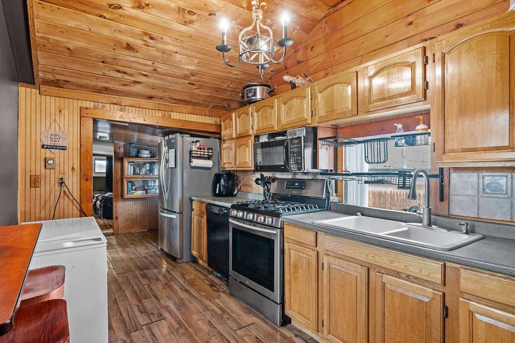 Glocester, RI 02814,20 Echo RD