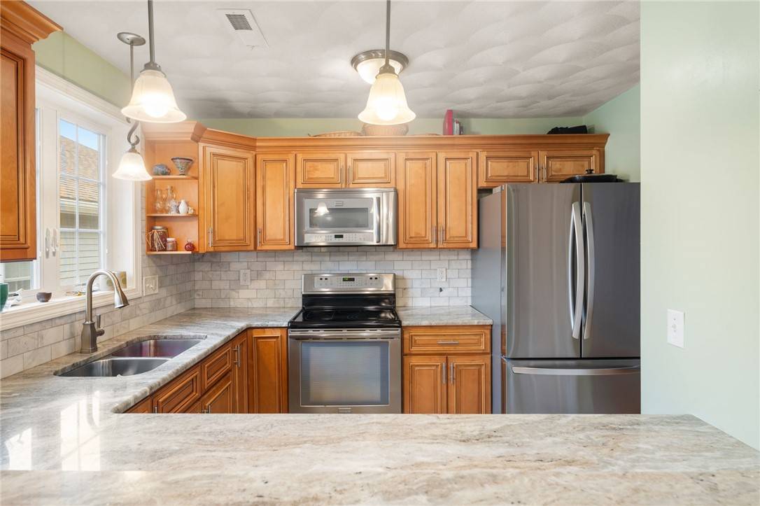 Coventry, RI 02816,9 Greig CT #9