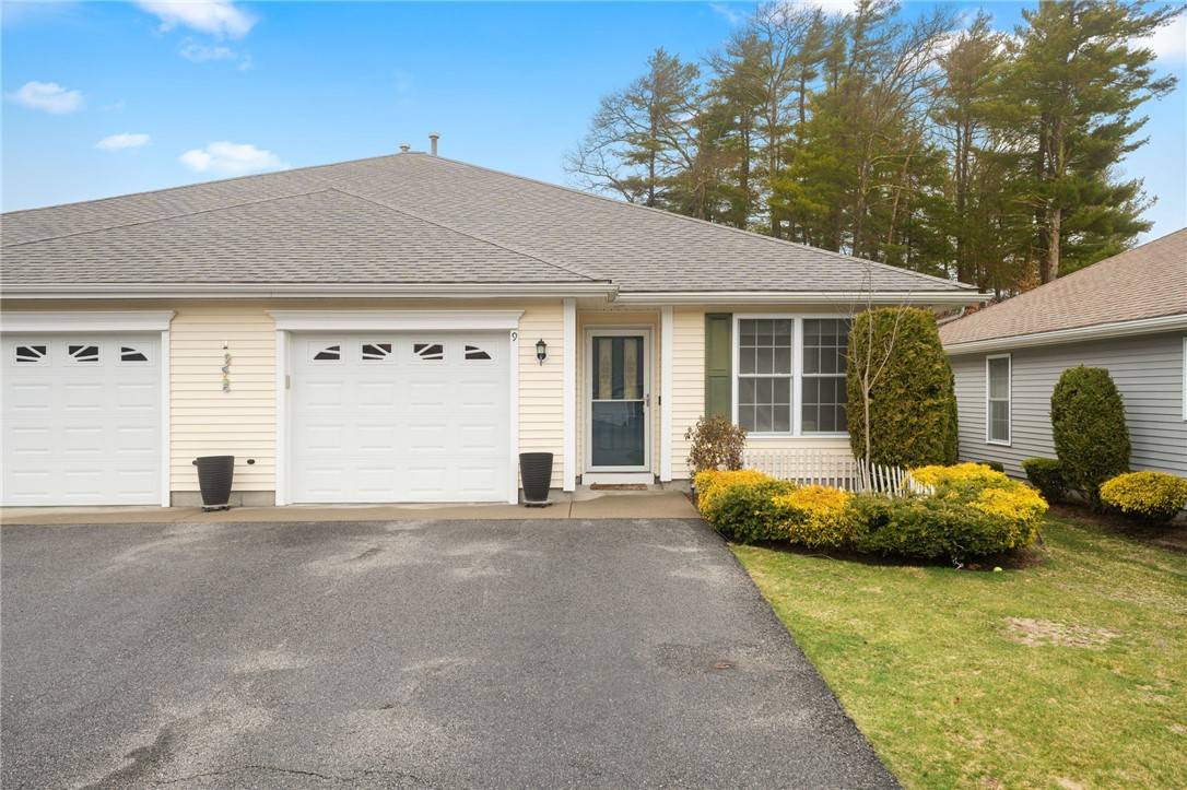 9 Greig CT #9, Coventry, RI 02816