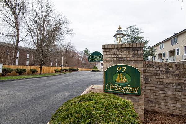 97 FARNUM PIKE #6, Smithfield, RI 02917