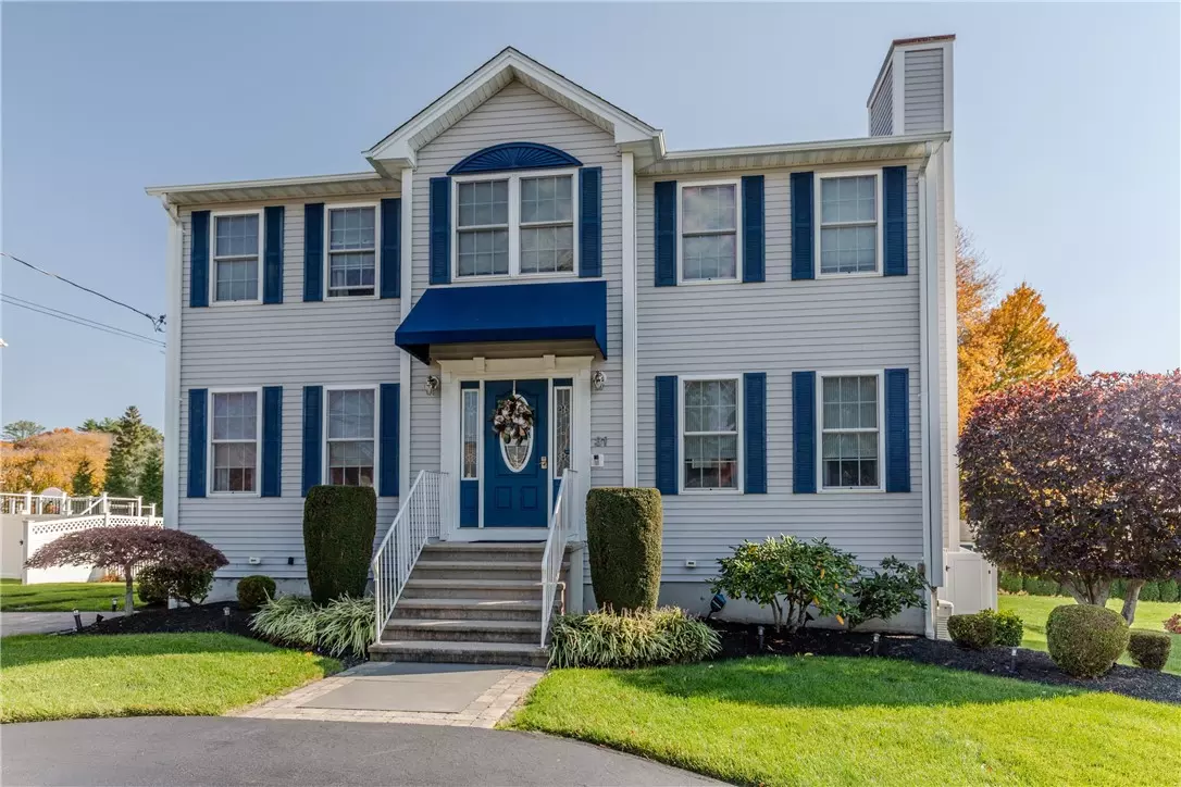 West Warwick, RI 02893,31 Hoover ST