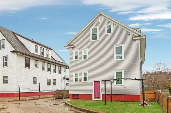 Cranston, RI 02905,63 Park AVE