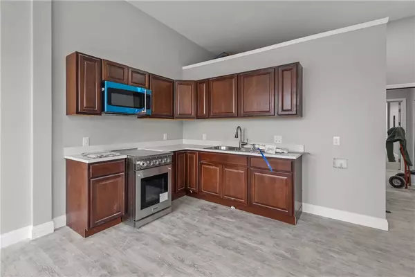 Central Falls, RI 02863,387 Broad ST #2