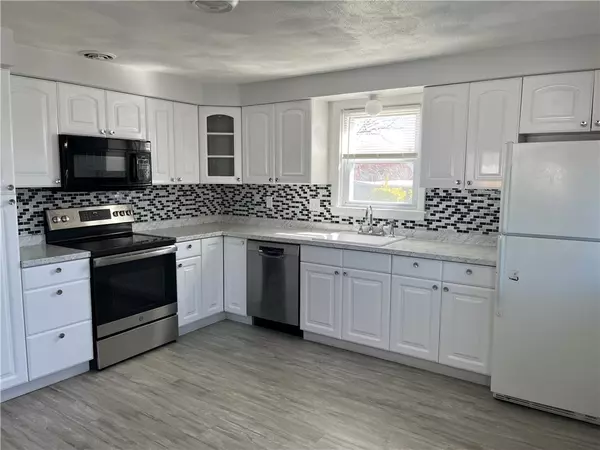 Pawtucket, RI 02860,338 Rhode Island AVE