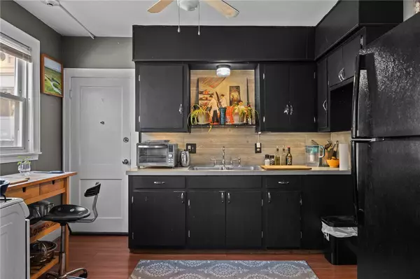 Warren, RI 02885,68 Wood ST