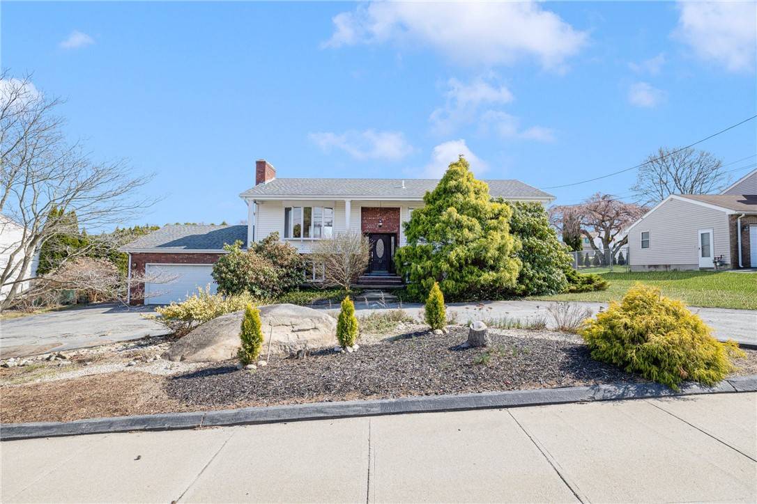 Johnston, RI 02919,22 Cherry Hill RD