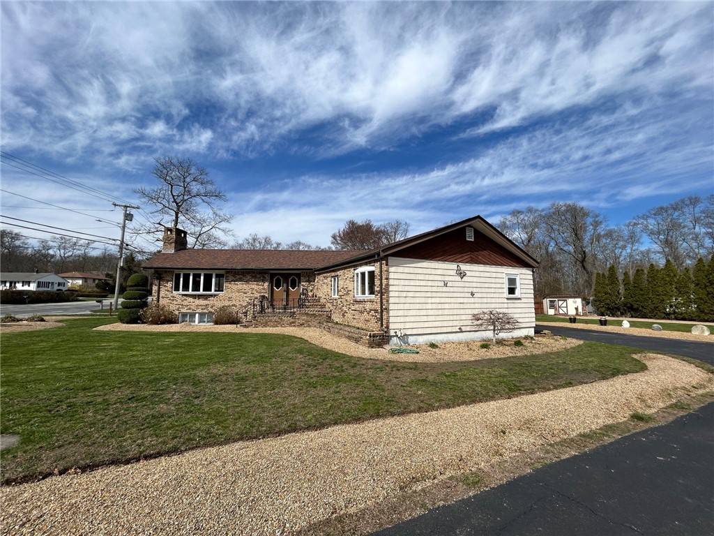 Tiverton, RI 02878,436 Crandall RD