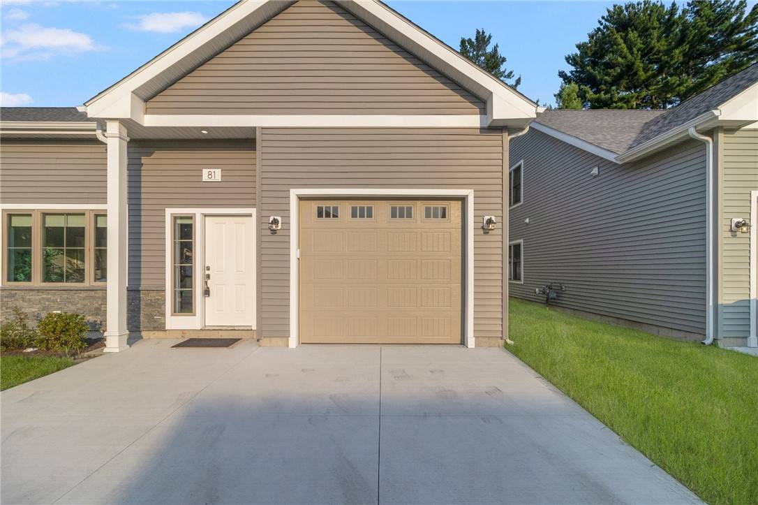 West Warwick, RI 02893,1 West Valley CIR