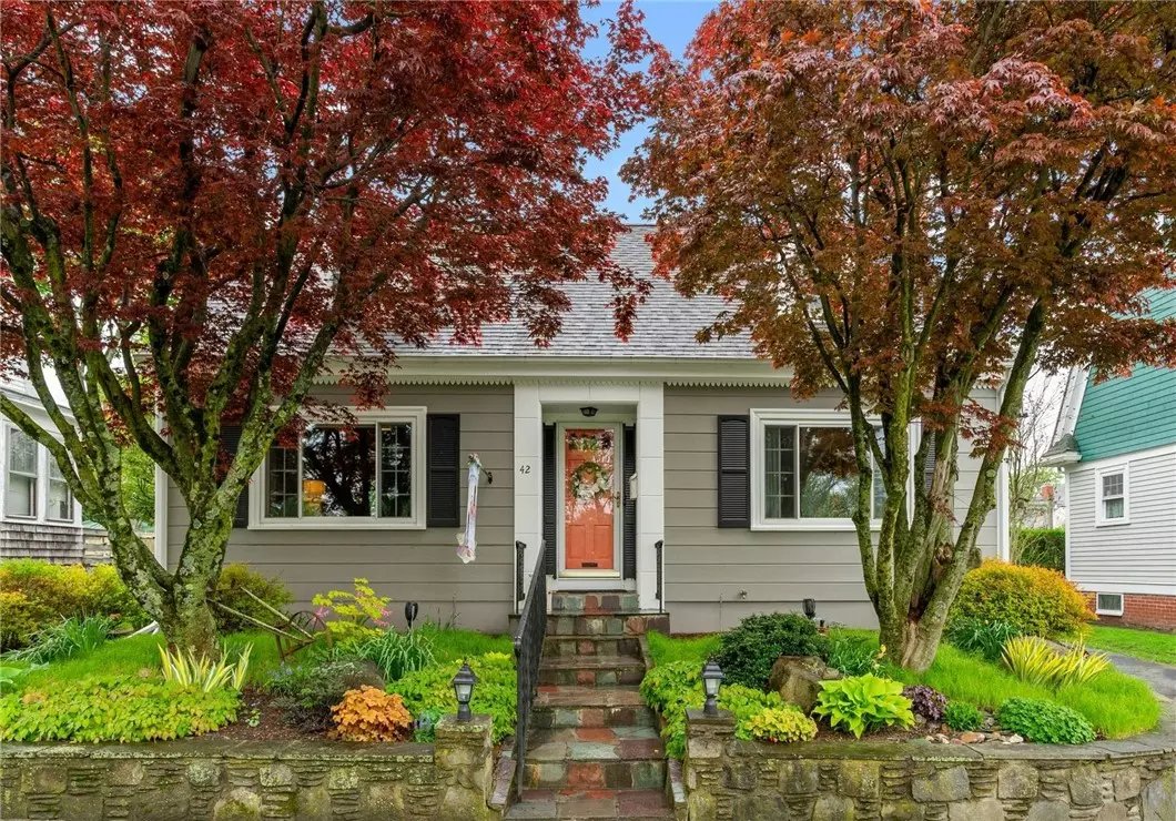 Warren, RI 02885,42 Campbell ST