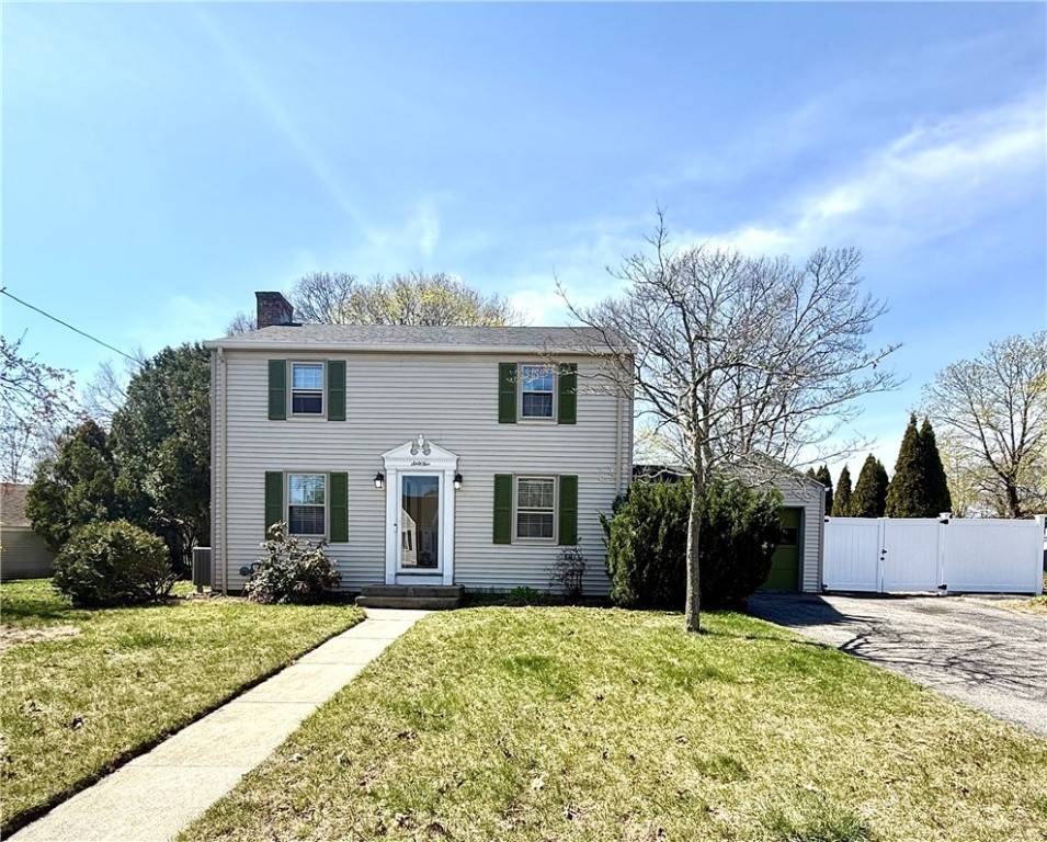 65 Brunswick DR, Warwick, RI 02886