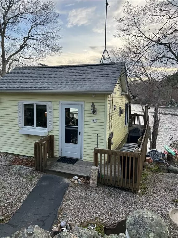 25 East Shore DR,  Exeter,  RI 02822
