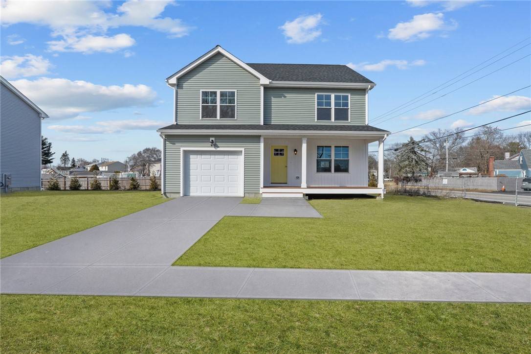 50 Red Maple LN, Warwick, RI 02886