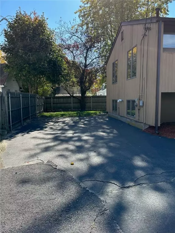 Warwick, RI 02889,164 Airport RD