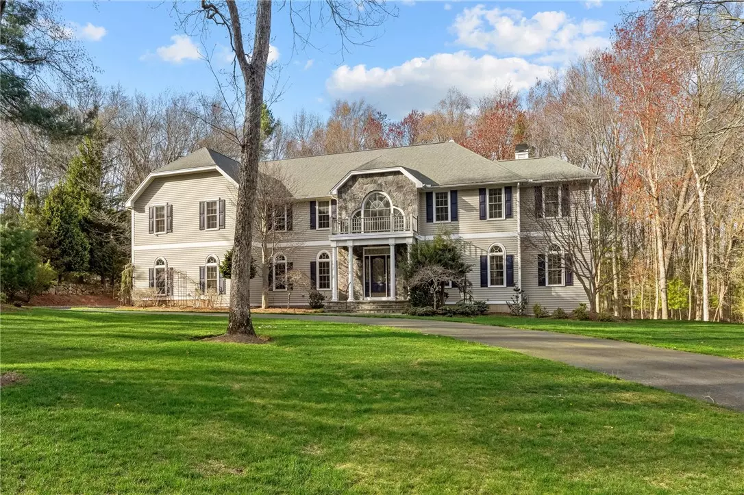 East Greenwich, RI 02818,20 Bailey BLVD