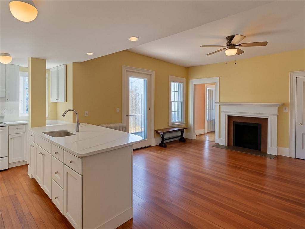 30 Kay ST #4, Newport, RI 02840