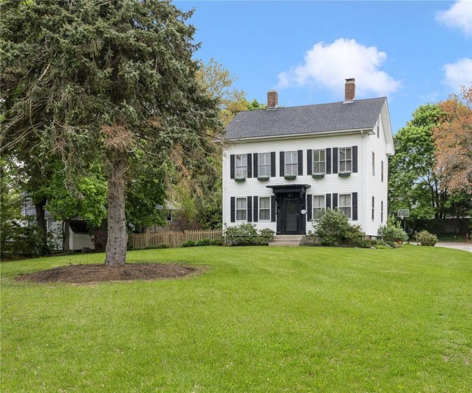 243 Maple AVE, Barrington, RI 02806